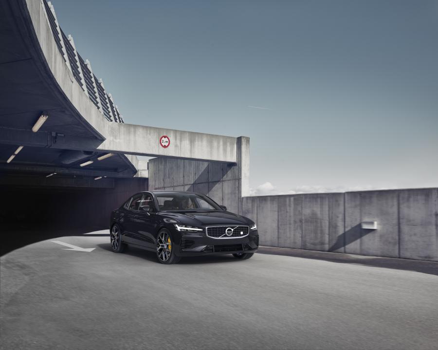  Volvo S60 T8 Polestar Engineered 2018 года  (WW) (фото 18 из 51)